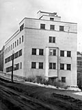 Exterior view of the Donner Medical Research Centre. Photo no date. (MUA PR039980)